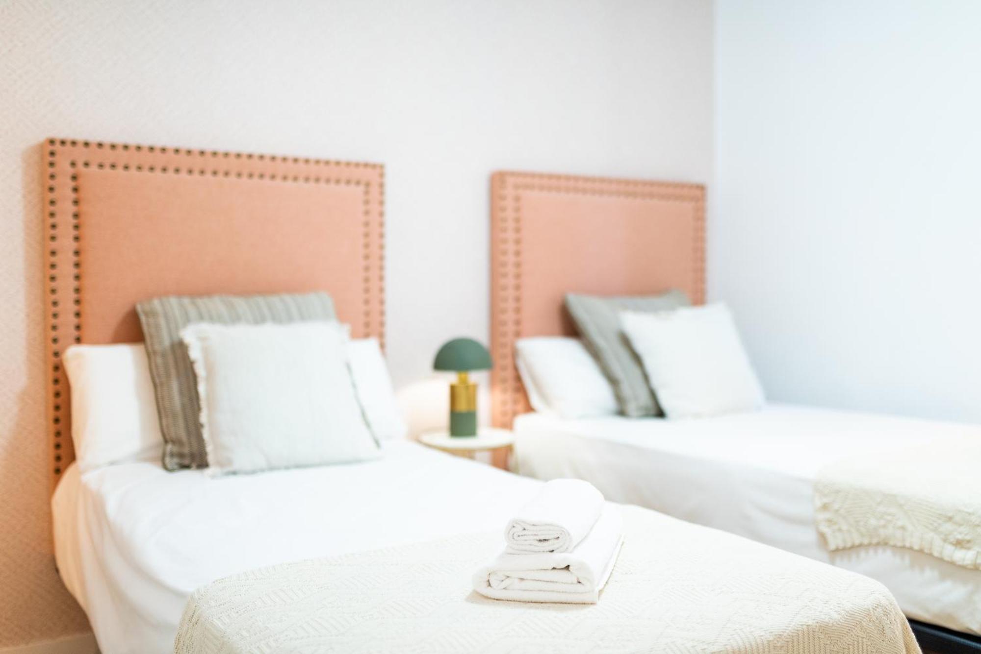 Moderno Apartamento En Granada Centro מראה חיצוני תמונה