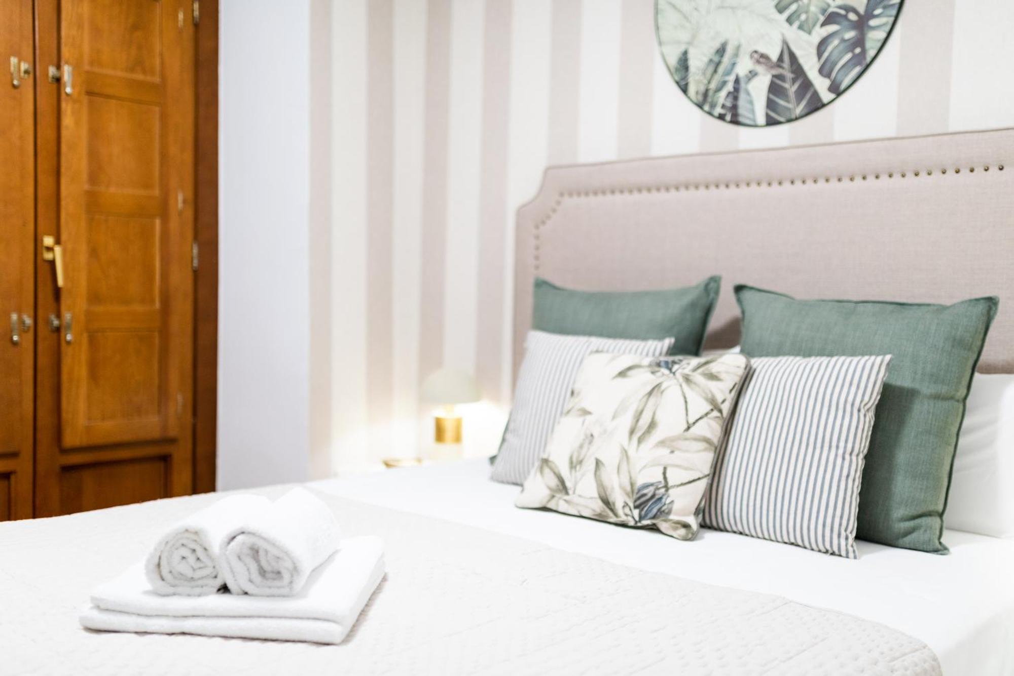 Moderno Apartamento En Granada Centro מראה חיצוני תמונה