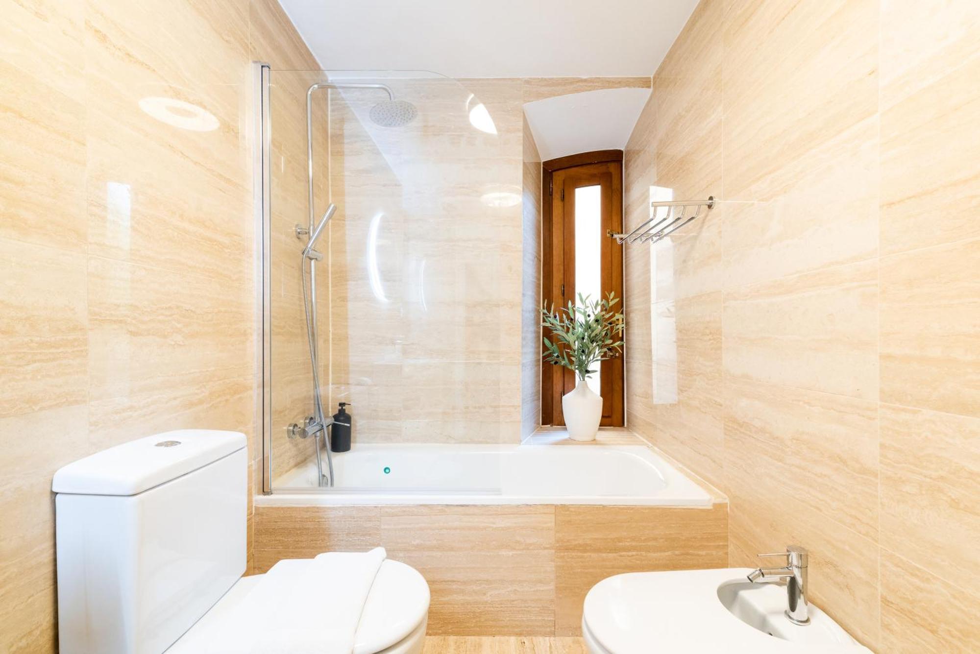 Moderno Apartamento En Granada Centro מראה חיצוני תמונה