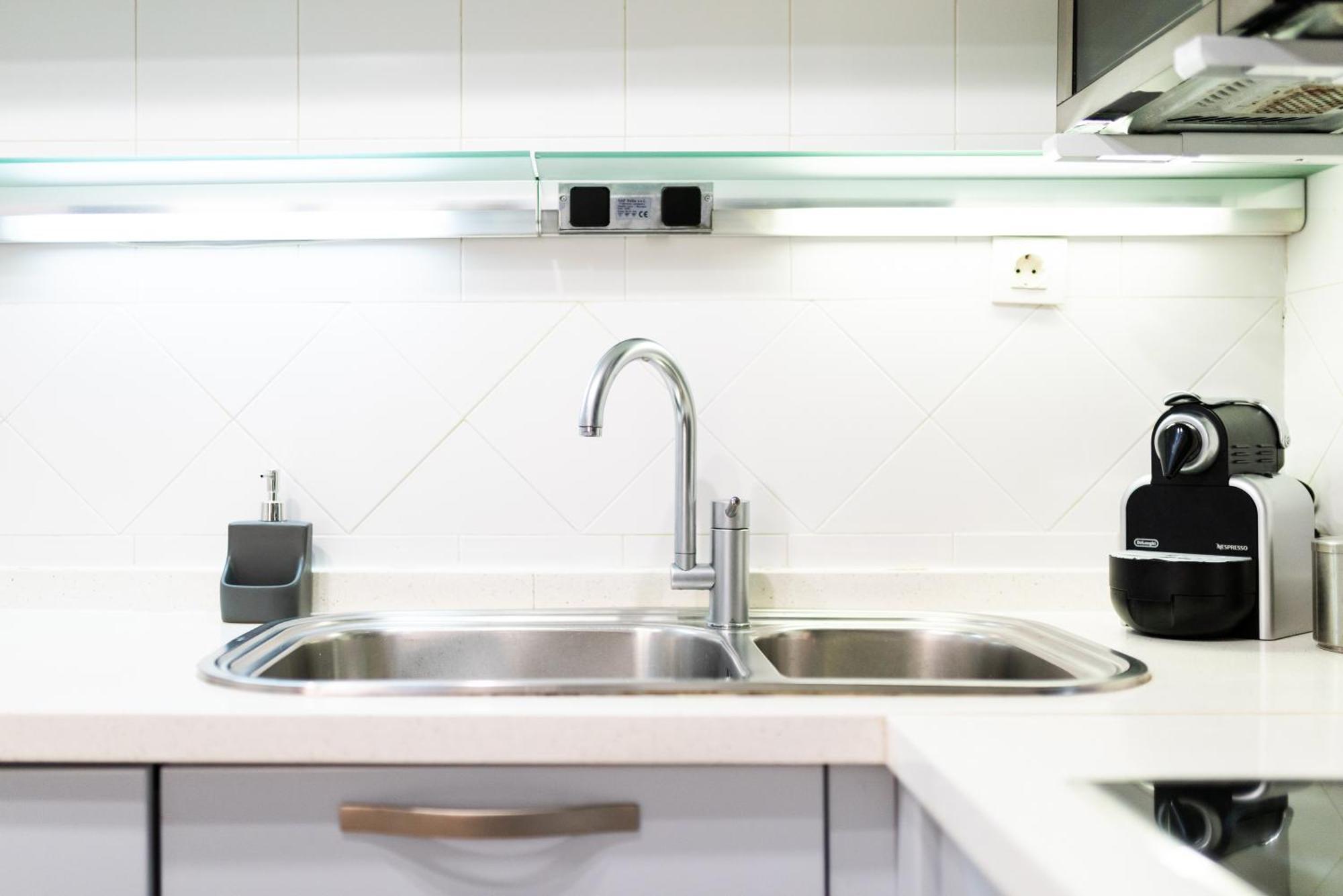 Moderno Apartamento En Granada Centro מראה חיצוני תמונה